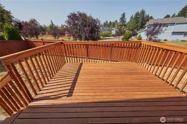 6804 E 132nd Street Ct, Puyallup, WA 98373