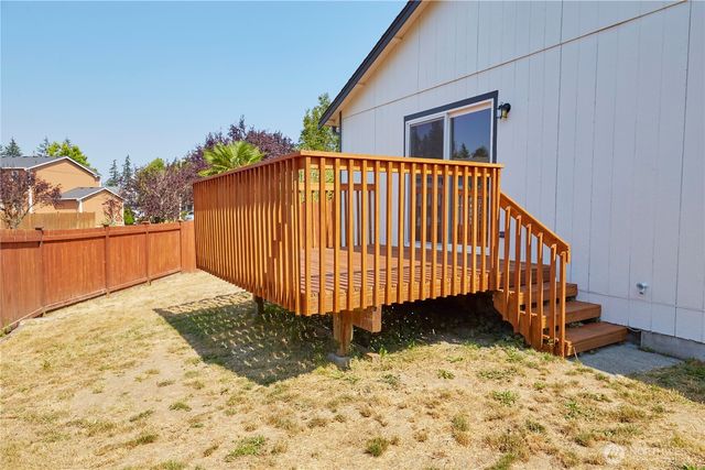 6804 E 132nd Street Ct, Puyallup, WA 98373