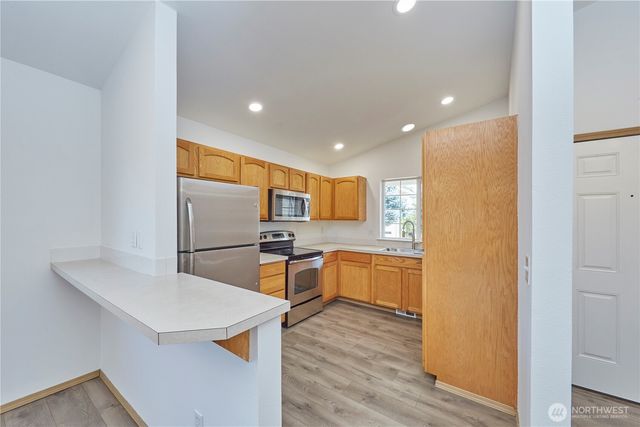 6804 E 132nd Street Ct, Puyallup, WA 98373