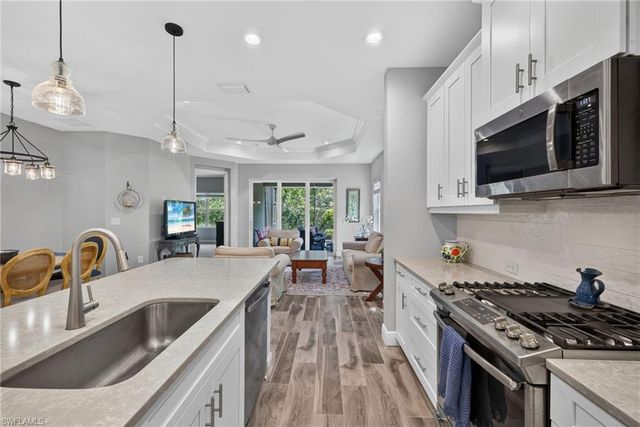 2183 Marquesa CIR, Naples, FL 34112