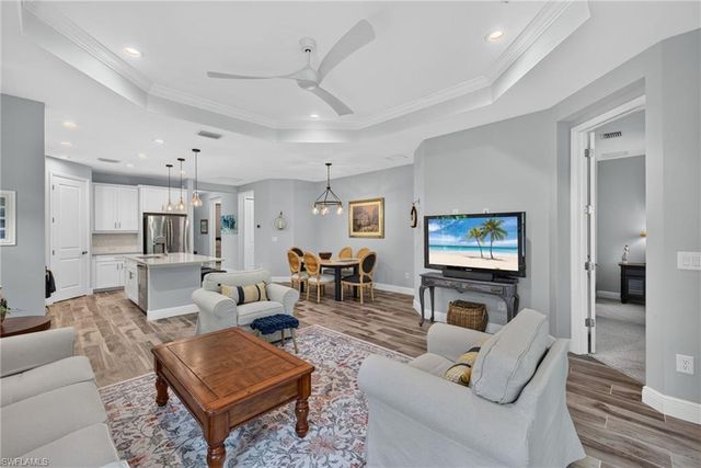 2183 Marquesa CIR, Naples, FL 34112