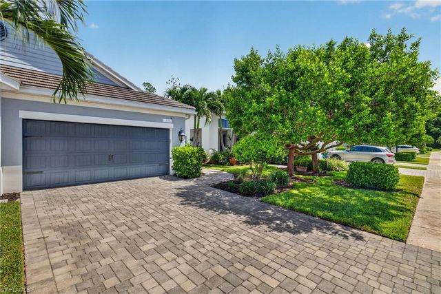 2183 Marquesa CIR, Naples, FL 34112