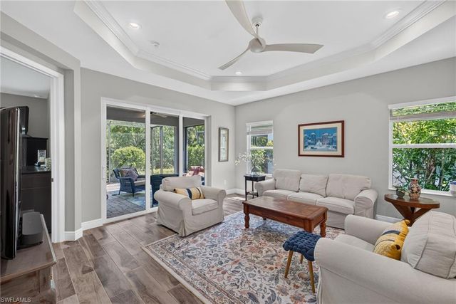 2183 Marquesa CIR, Naples, FL 34112