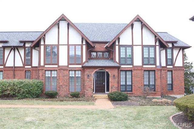 927 Claytonbrook Drive 3, Ballwin, MO 63011