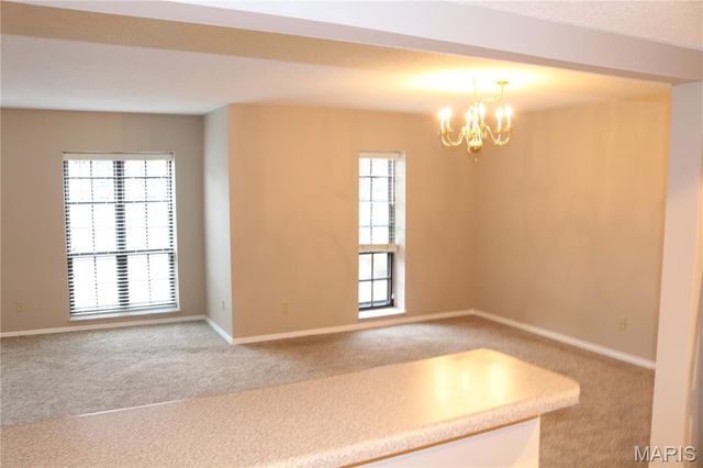 927 Claytonbrook Drive 3, Ballwin, MO 63011