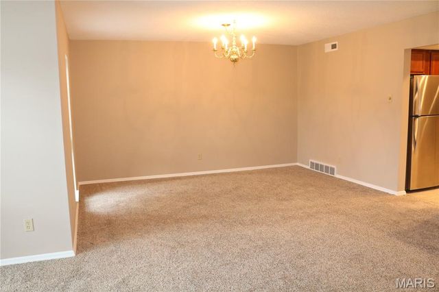 927 Claytonbrook Drive 3, Ballwin, MO 63011