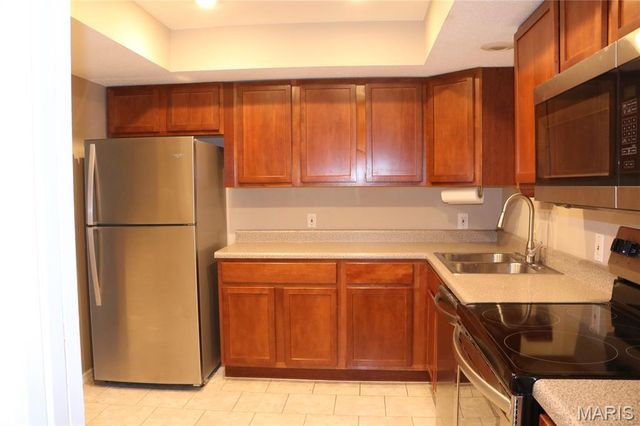 927 Claytonbrook Drive 3, Ballwin, MO 63011