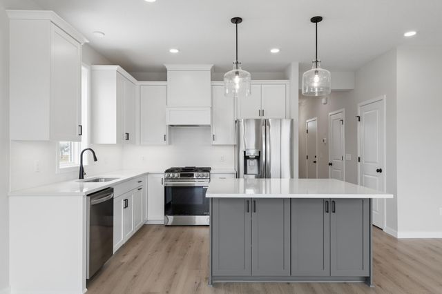 10926 37th Street N, Lake Elmo, MN 55042