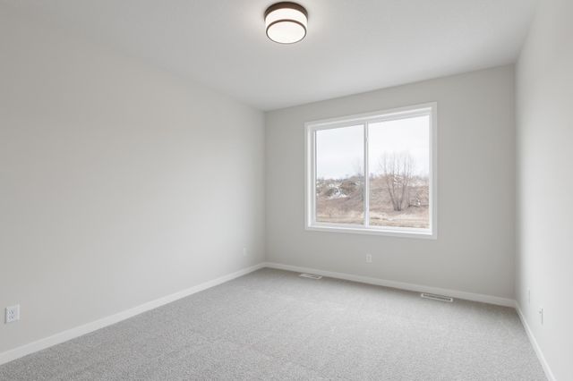 10926 37th Street N, Lake Elmo, MN 55042