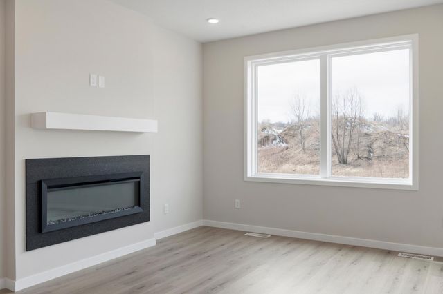 10926 37th Street N, Lake Elmo, MN 55042