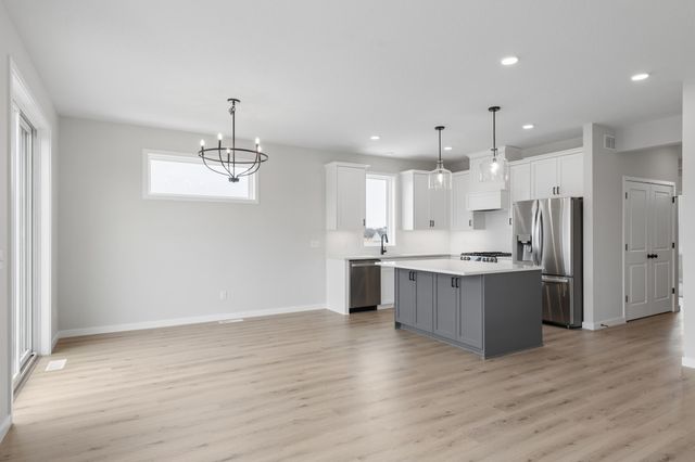 10926 37th Street N, Lake Elmo, MN 55042