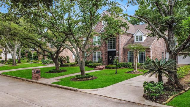 854 Plainwood Drive, Houston, TX 77079