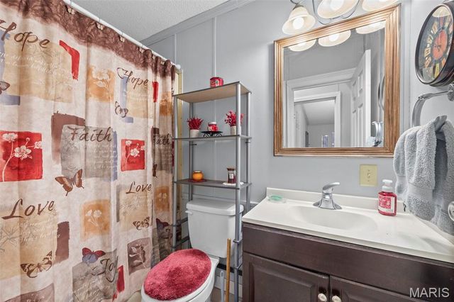 819 Horizon Lane, Fenton, MO 63026