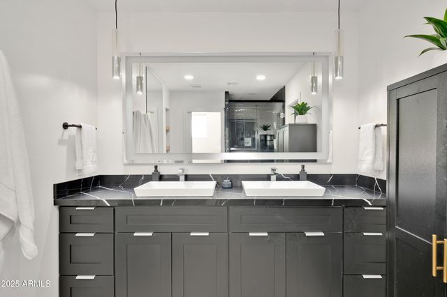 3005 N 81ST Place, Scottsdale, AZ 85251