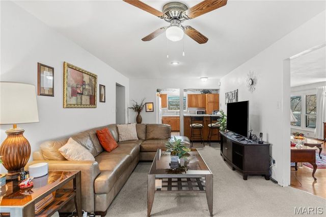 1244 Hobson Drive, St Louis, MO 63135