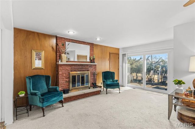 1244 Hobson Drive, St Louis, MO 63135