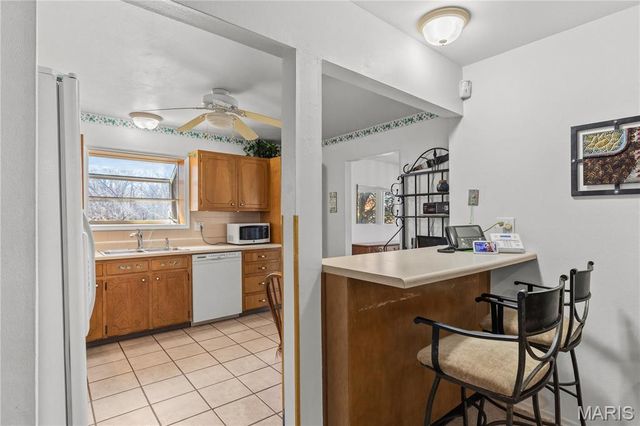 1244 Hobson Drive, St Louis, MO 63135