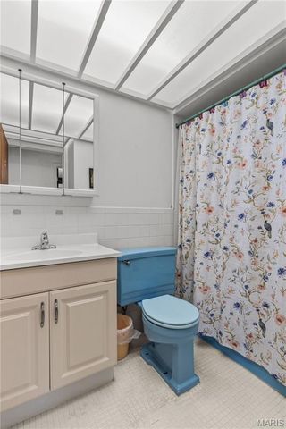 1244 Hobson Drive, St Louis, MO 63135