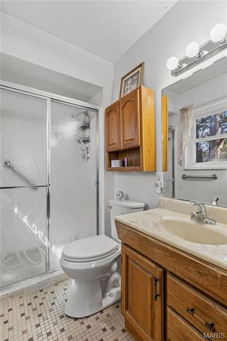 1244 Hobson Drive, St Louis, MO 63135