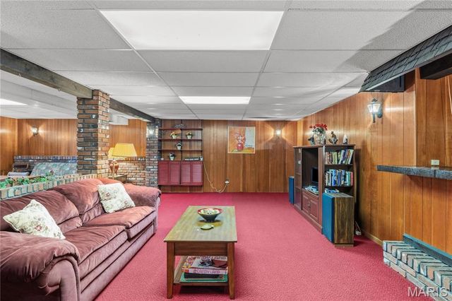 1244 Hobson Drive, St Louis, MO 63135