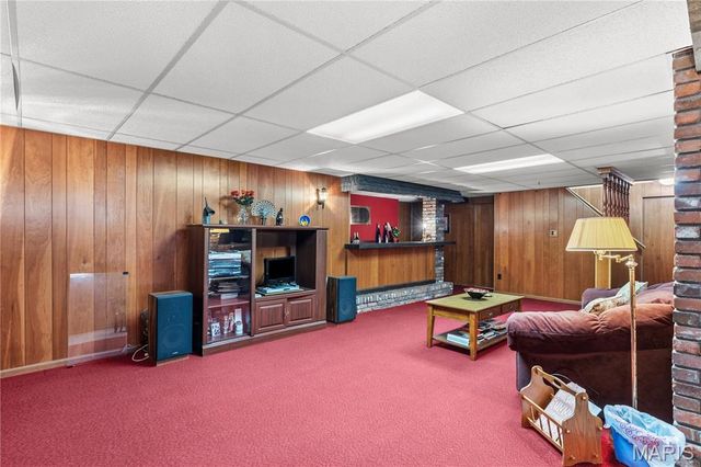 1244 Hobson Drive, St Louis, MO 63135