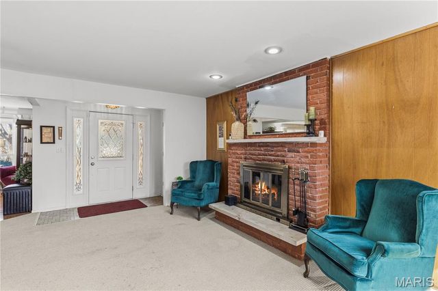 1244 Hobson Drive, St Louis, MO 63135