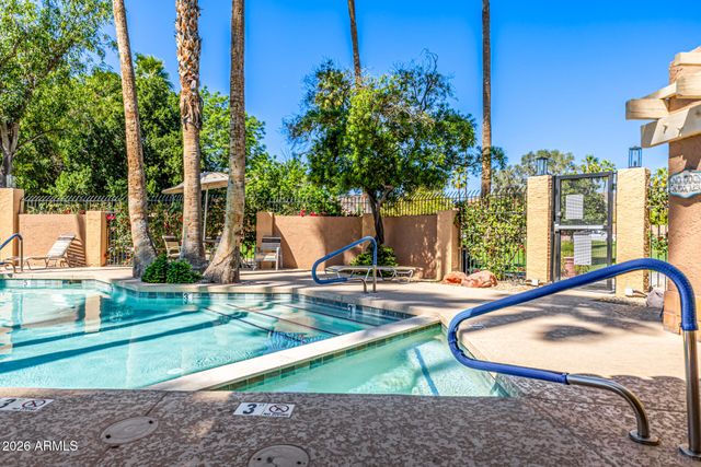 1101 E NORTH Lane 2, Phoenix, AZ 85020