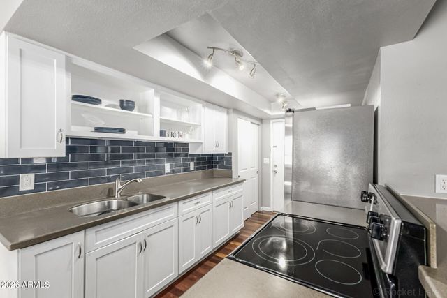 1101 E NORTH Lane 2, Phoenix, AZ 85020