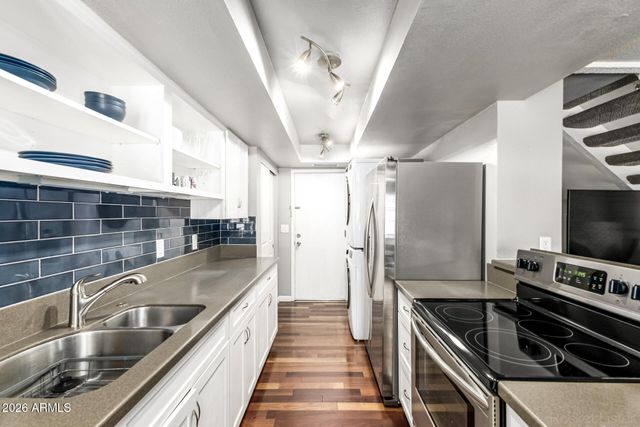 1101 E NORTH Lane 2, Phoenix, AZ 85020