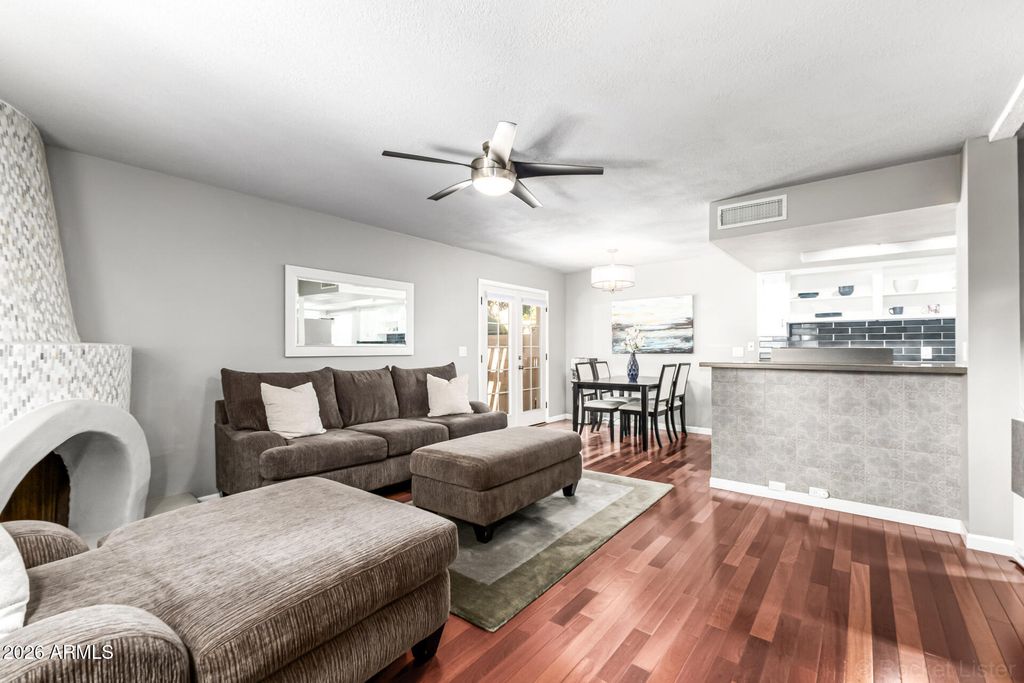 1101 E NORTH Lane 2, Phoenix, AZ 85020