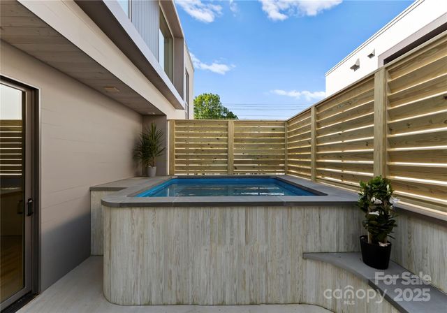 721 Charles Avenue, Charlotte, NC 28205