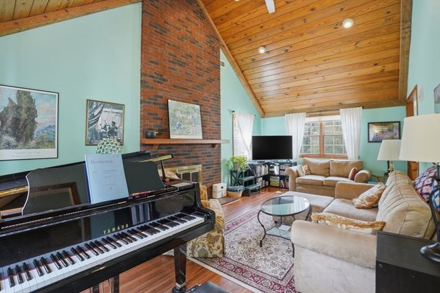 353 Marshall Street, Paxton, MA 01612