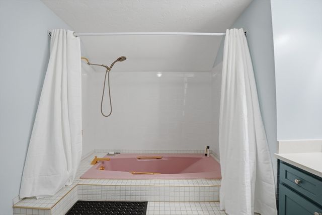 353 Marshall Street, Paxton, MA 01612