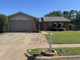 7700 Acapulco Road, Fort Worth, TX 76112