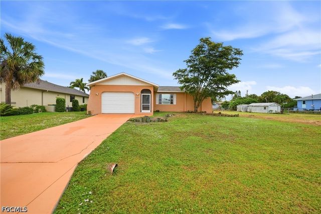 2620 Wisteria PL, Punta Gorda, FL 33950