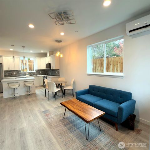 648 B SW 139th Street, Burien, WA 98166