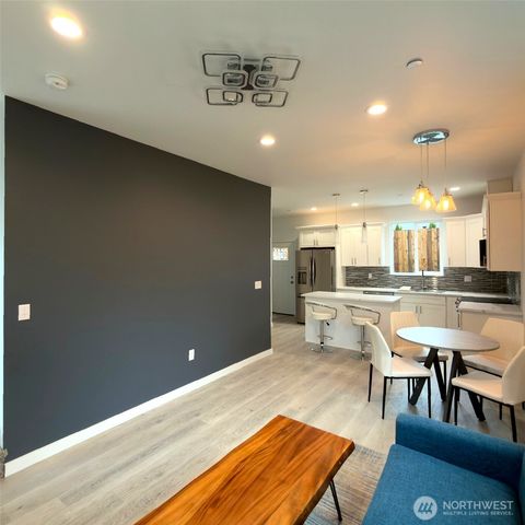 648 B SW 139th Street, Burien, WA 98166