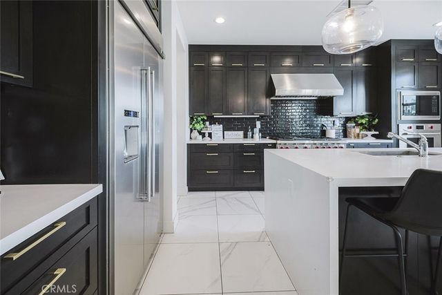 19032 Carranza Lane, Saugus, CA 91350