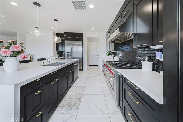 19032 Carranza Lane, Saugus, CA 91350