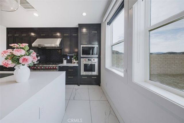 19032 Carranza Lane, Saugus, CA 91350