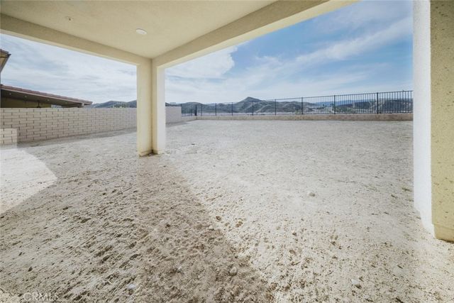 19032 Carranza Lane, Saugus, CA 91350