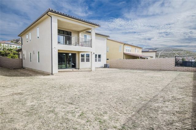 19032 Carranza Lane, Saugus, CA 91350