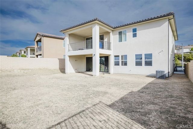 19032 Carranza Lane, Saugus, CA 91350