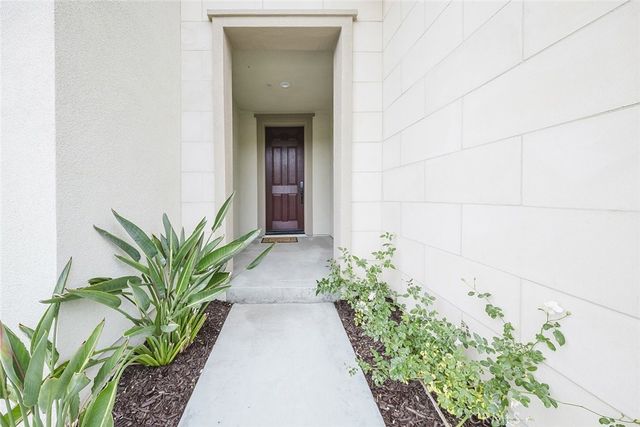 19032 Carranza Lane, Saugus, CA 91350