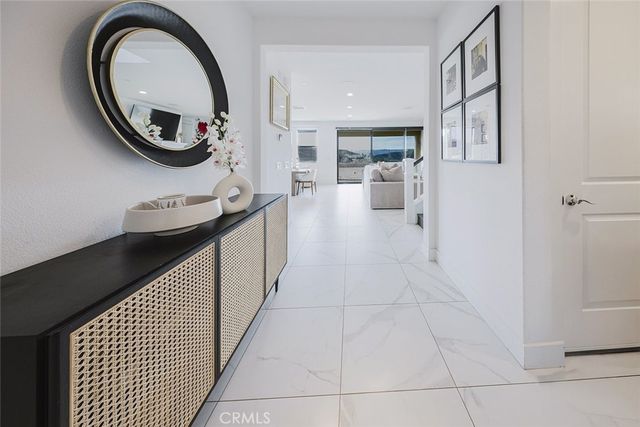 19032 Carranza Lane, Saugus, CA 91350