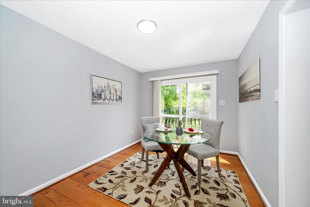Image 10 of property listing at 713 SEEK LN, Silver Spring, MD 20912