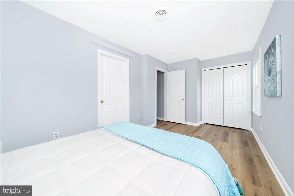 Image 30 of property listing at 713 SEEK LN, Silver Spring, MD 20912
