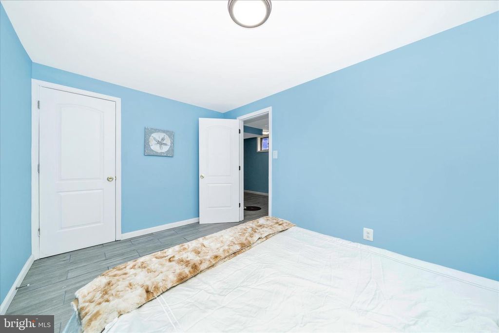 Image 37 of property listing at 713 SEEK LN, Silver Spring, MD 20912