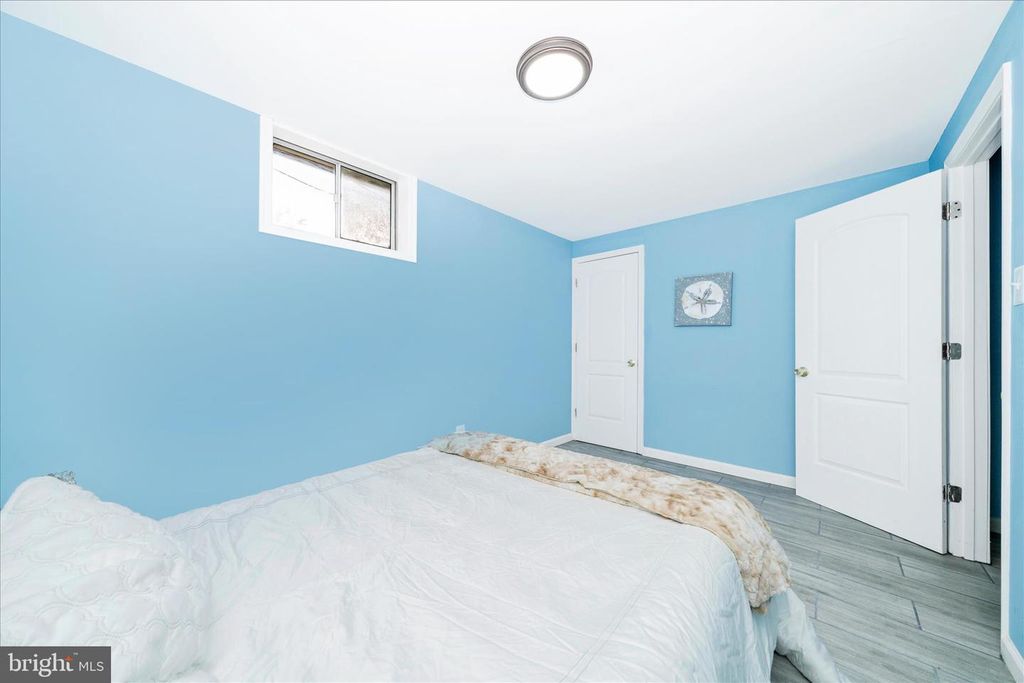 Image 38 of property listing at 713 SEEK LN, Silver Spring, MD 20912