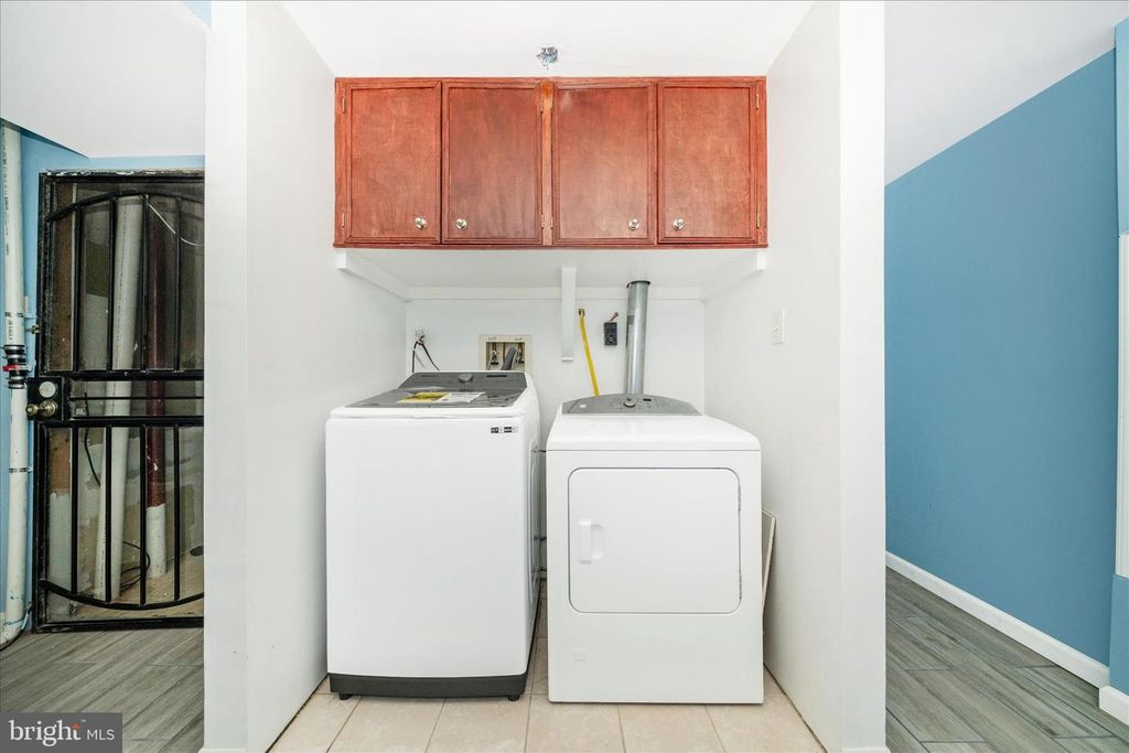 Image 41 of property listing at 713 SEEK LN, Silver Spring, MD 20912